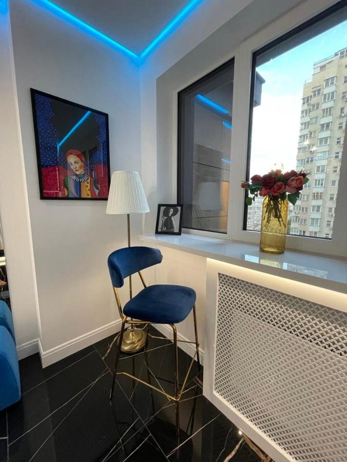 1 Room 65M2 Center Of Obolon Near River Side. Kiew Exterior foto